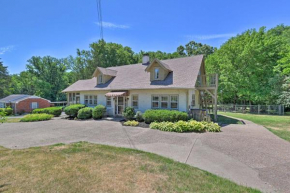 Spacious Nashville Retreat about 6 Miles to Broadway!